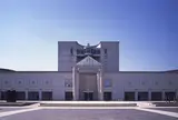 横浜美術館