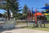 プラッテン•パーク•プレイグラウンド Pratten Park
