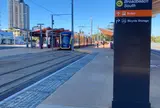 ブロードビーチサウス駅　Broadbeach South Station