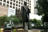 皇后像広場