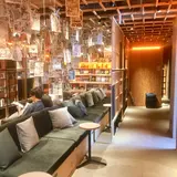 話題の【BOOK AND BED TOKYO 新宿】体験レポート！泊まれる本屋の宿泊 デイタイム 値段情報満載