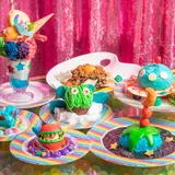 宇宙とコラボ！？「KAWAII MONSTER CAFE 3周年記念フェア」開催