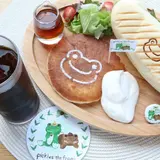 「かえるのピクルス」が今年もやってくる！コラボグッズやコラボメニューを販売