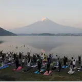 富士山を眺めながらヨガをしてリフレッシュ！「世界遺産yoga＠富士山・河口湖2019」が開催