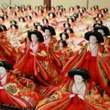 女児の成長と幸せを祈る早春の祭「雛の里・八女ぼんぼりまつり」町中が人形で彩られる1ヵ月
