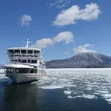 砕氷帯をギシギシと押し進む阿寒湖ならではの貴重な体験！期間限定“遊覧観光船”運航