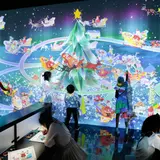 様々なデジタルアートが楽しめる「チームラボボーダレス」にクリスマスや梅など冬の景色が登場！