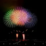 苗場スキー場が今年の営業開始！風物詩「ゲレンデ打上げ花火」今回は新たにテーマカラーを設定し開催