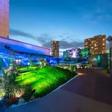 金・土曜日限定！「サンシャイン水族館 ナイトマリンガーデン」の夜間特別営業で非日常を味わおう