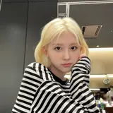 6725237