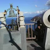 恋人岬の愛を呼ぶ鐘