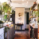 GARDEN SHOP LEAF HOUSE