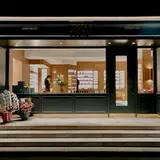 D'ORSAY AOYAMA本店 (ドルセー 青山本店）