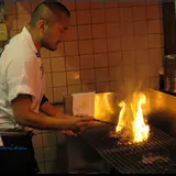 丸万本店