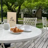 Les Deux Garçons à L' institut（レ・ドゥ・ギャルソン ア ランスティチュ）