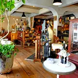 アンティーク家具のAntiques *Midi
