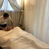 GOLD BEAUTY HOUSE