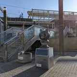 やっちの石像