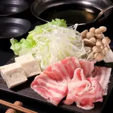 個室完備 ねぎ鍋ともつ鍋が自慢 旬魚と焼き鳥も味わえる居酒屋 博多 なべやこの