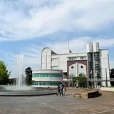 各務原市役所 教育文化施設中央図書館