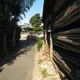 再び路地に突入します