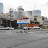 名古屋駅前の光と影