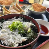 葉山餃子と岩のりしらす丼 葉山港湾食堂