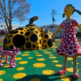 十和田市現代美術館アート広場