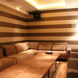 Lounge-R