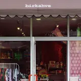 雑貨 と喫茶 birkahve