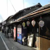 旅館街裏の古い町並み