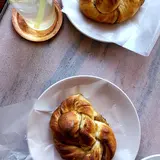 Cafe & Bar Atmosphere