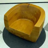 （株）天童木工