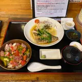 魚屋直営食堂 魚まる