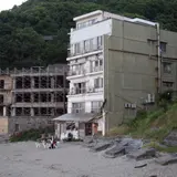バグース