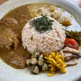 本と玄米カレー ヨスカ
