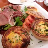 ビストロ ブータントラン