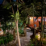 Cafe Wayan and Bakery