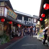 由布院 湯の坪街道 駐車場