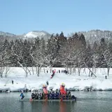 川を渡るぼんでん