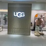 UGG🄬 ルクア大阪