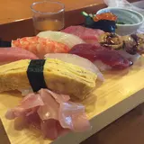 すし信