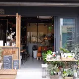 P's GARAGE