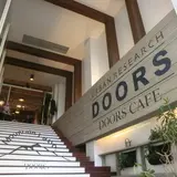 DOORS CAFE