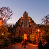 インディ・ジョーンズ・アドベンチャー：クリスタルスカルの魔宮 (Indiana Jones Adventure : Temple of the Crystal Skull)