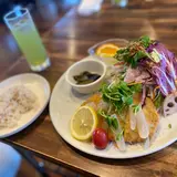 Beee+マルシェ＆カフェ