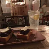 下北かどっかのカフェ