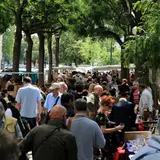 ヴァンヴの蚤の市（Vanves flea market）