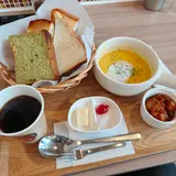 Bread Wonder Factory まもるんパン