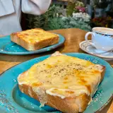 7 Rooms Hotel & Cafe